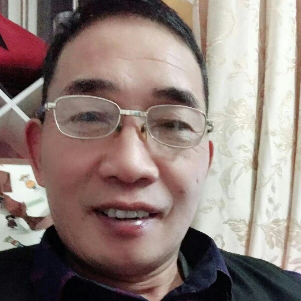 一个人拚搏的照片