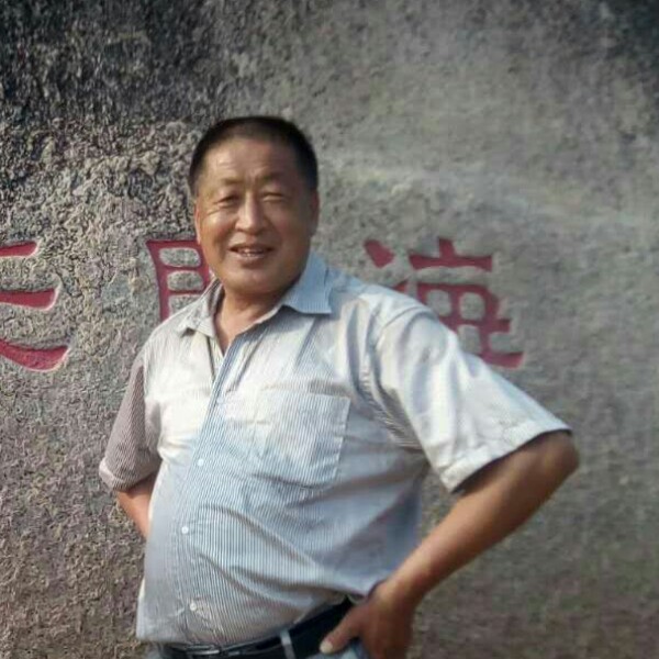明亮导师的照片