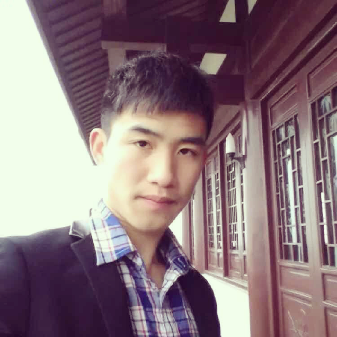 心岛挽手奋斗的照片
