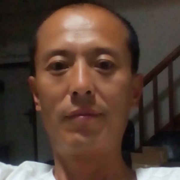 小甜瓜腼腆的照片
