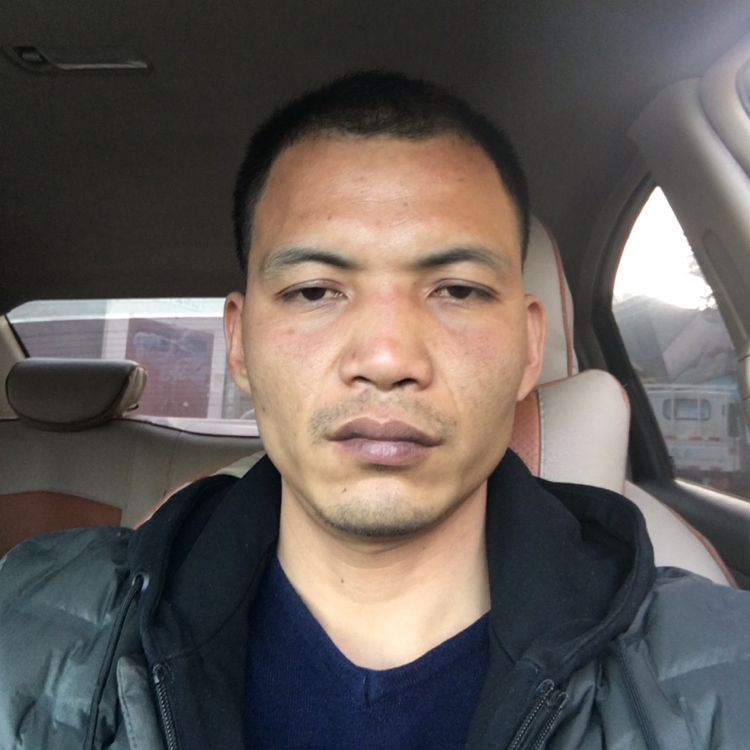 土豪凝眸冷眸的照片