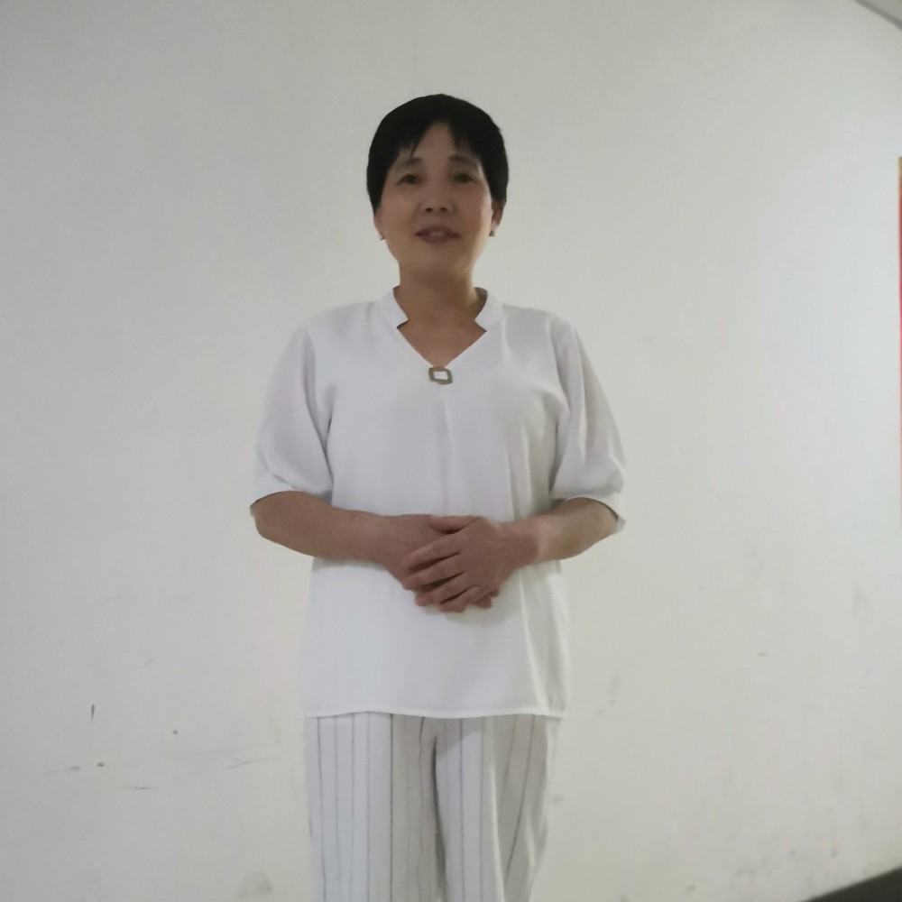 漠然向蜻蜓的照片