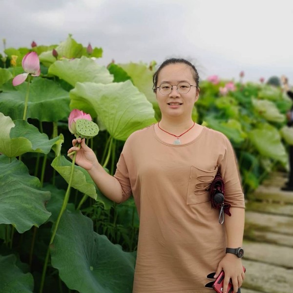汜示月的照片