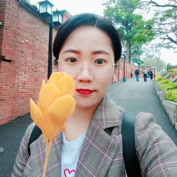 李家有女的照片