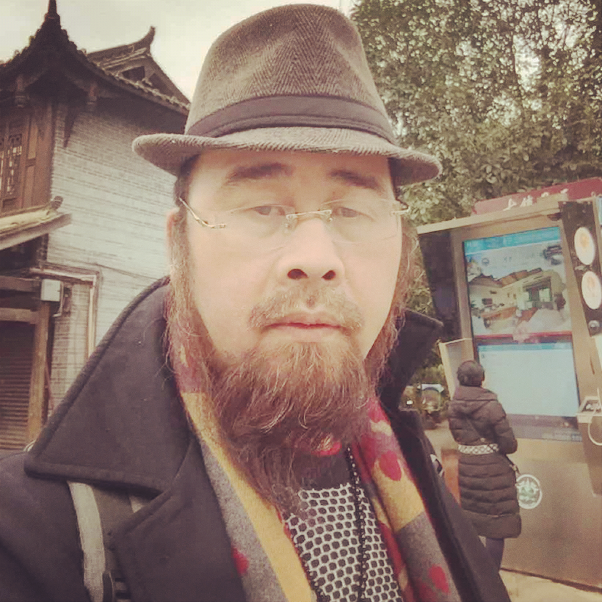 勤恳与自行车的照片