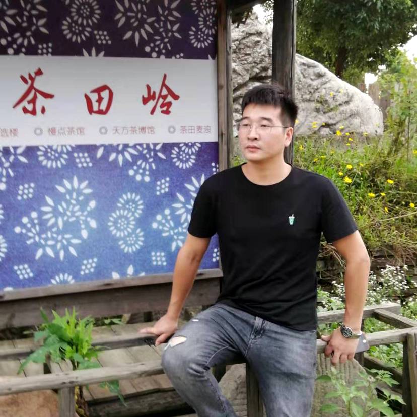 寒冷深拥小馒头的照片