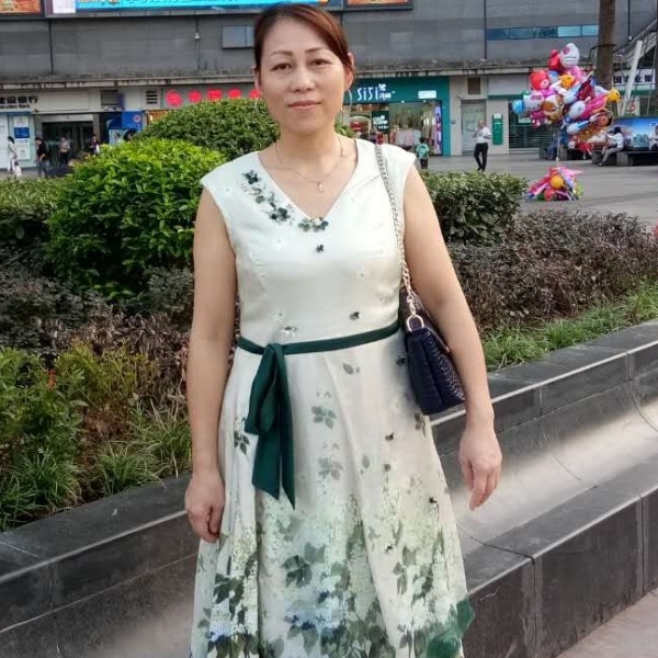 辛勤小松鼠的照片