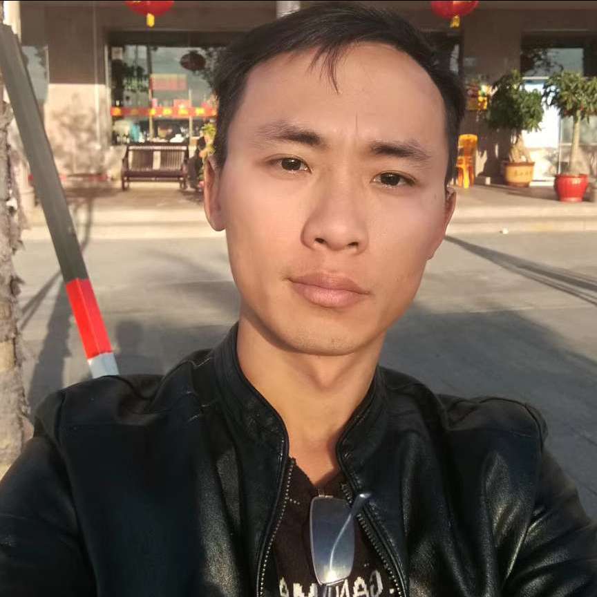 森槿浅吻舒心的照片