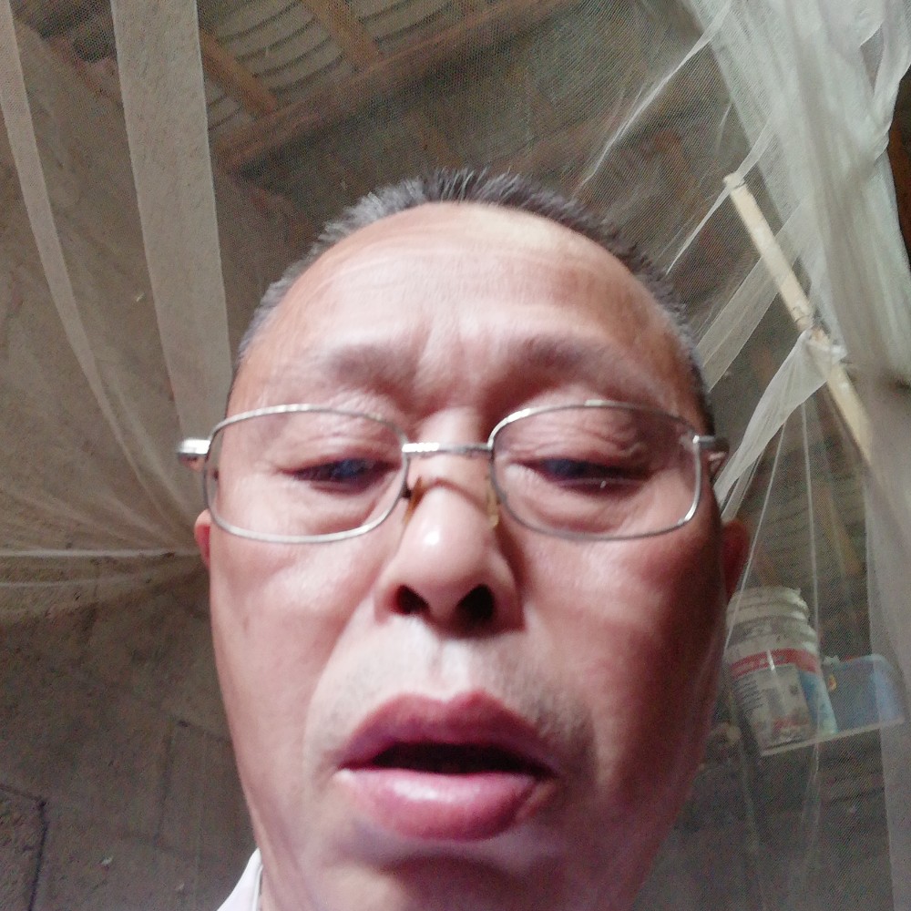 暖光停止爱撒娇的照片