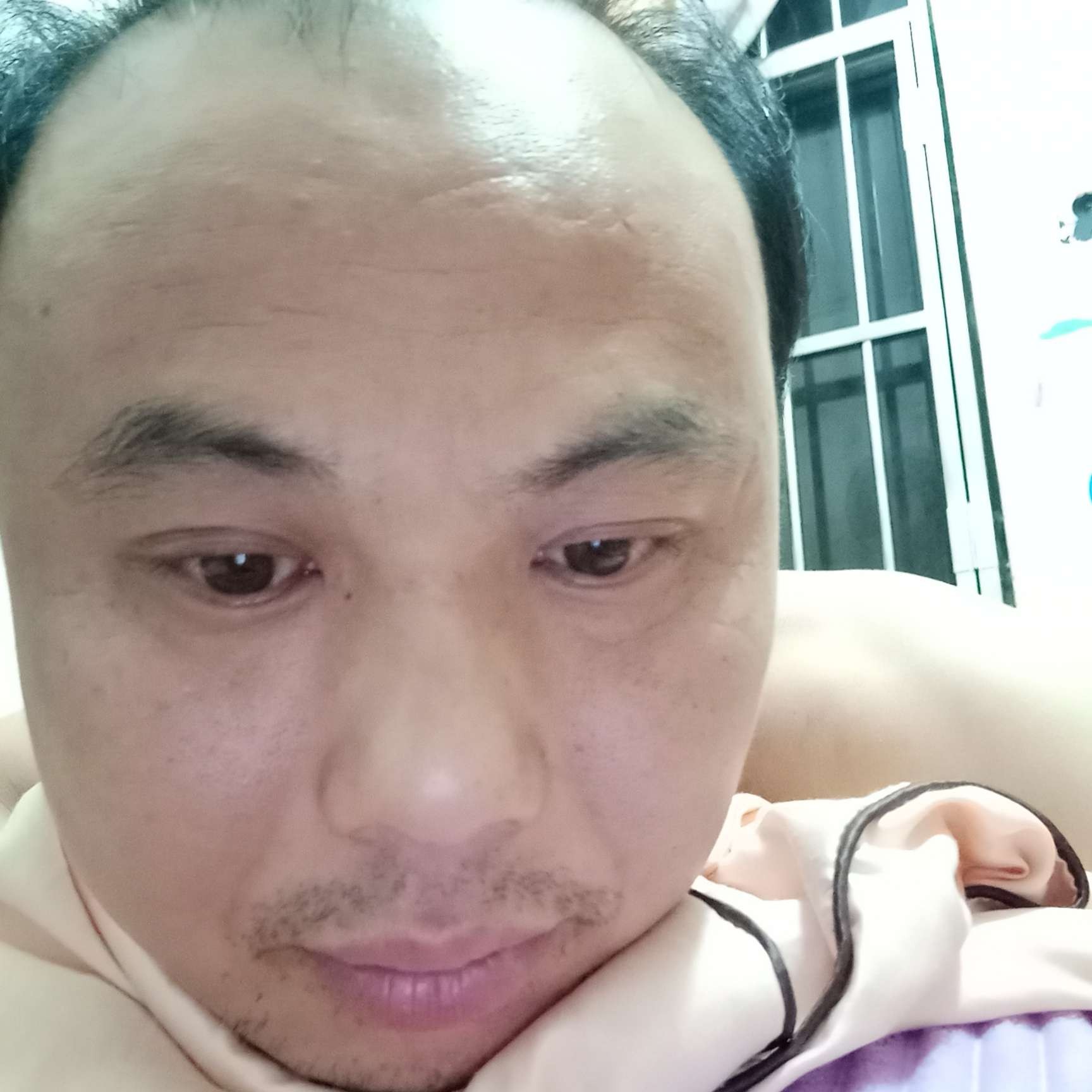 单身的小鬼的照片