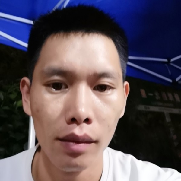 梁腾的照片