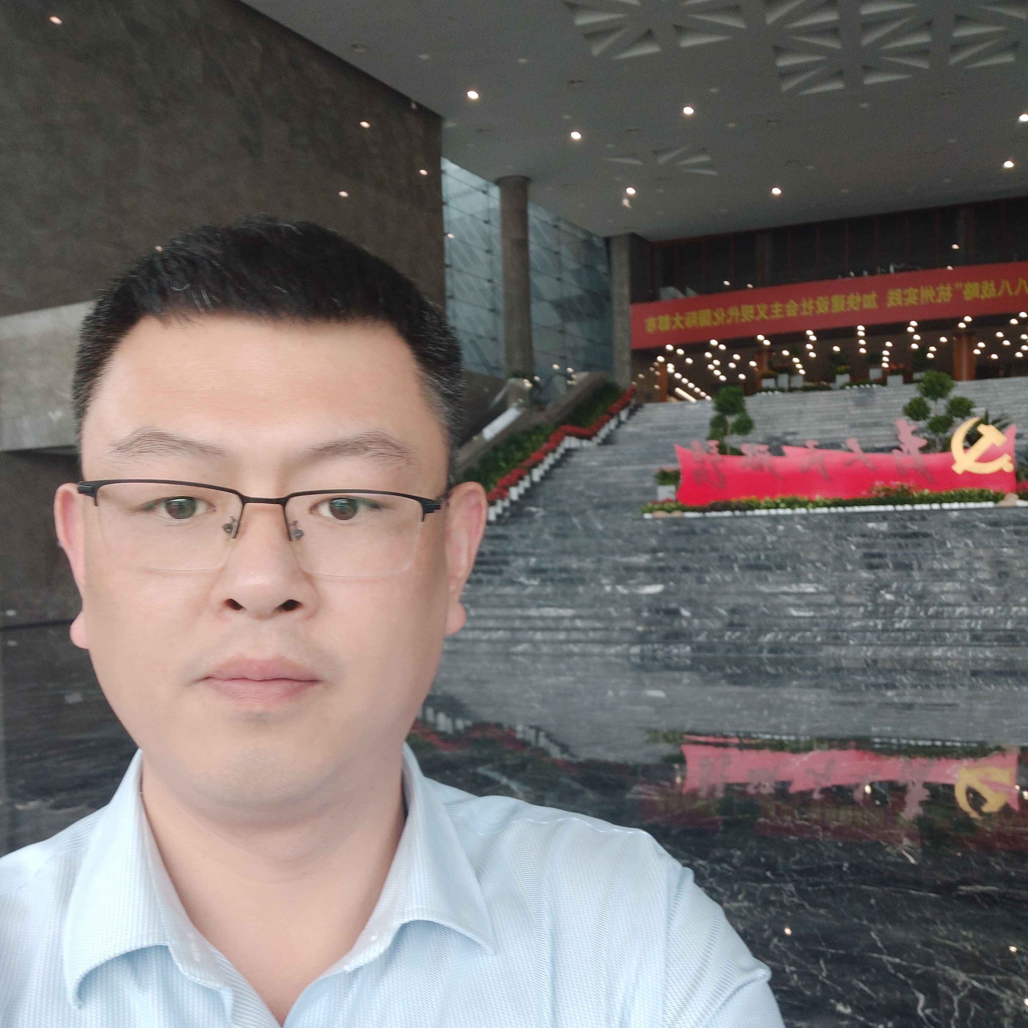 乐观灰狼597的照片