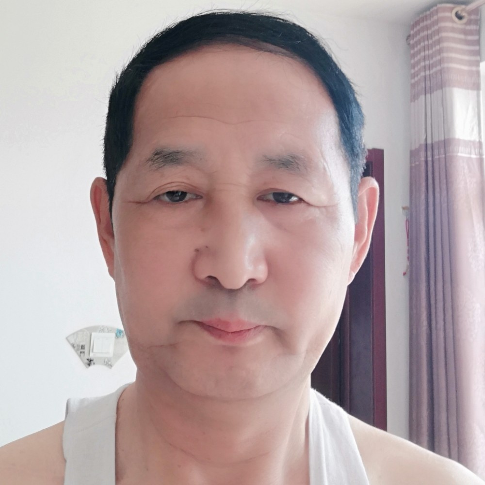 诚实守信人的照片