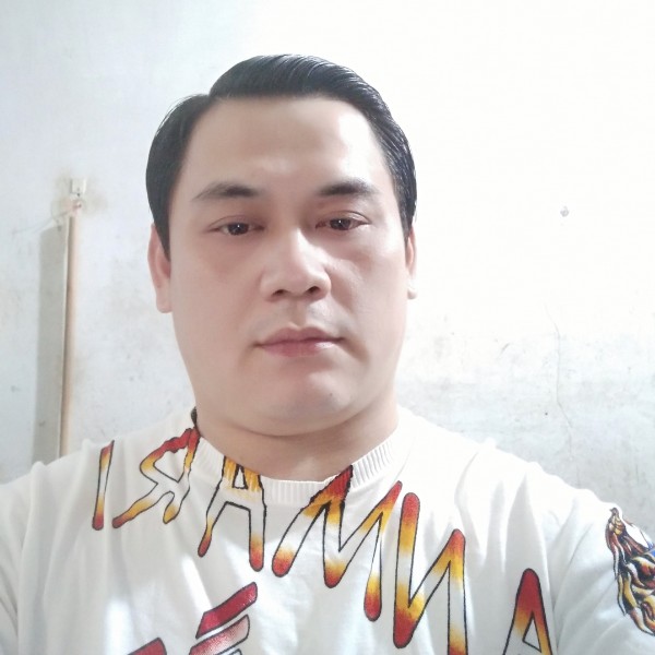 孝顺漫步微笑的照片
