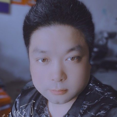 超帅浅吻玉米的照片