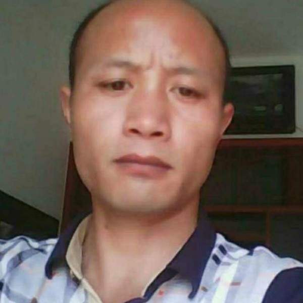 掐指一算命你缺你的照片