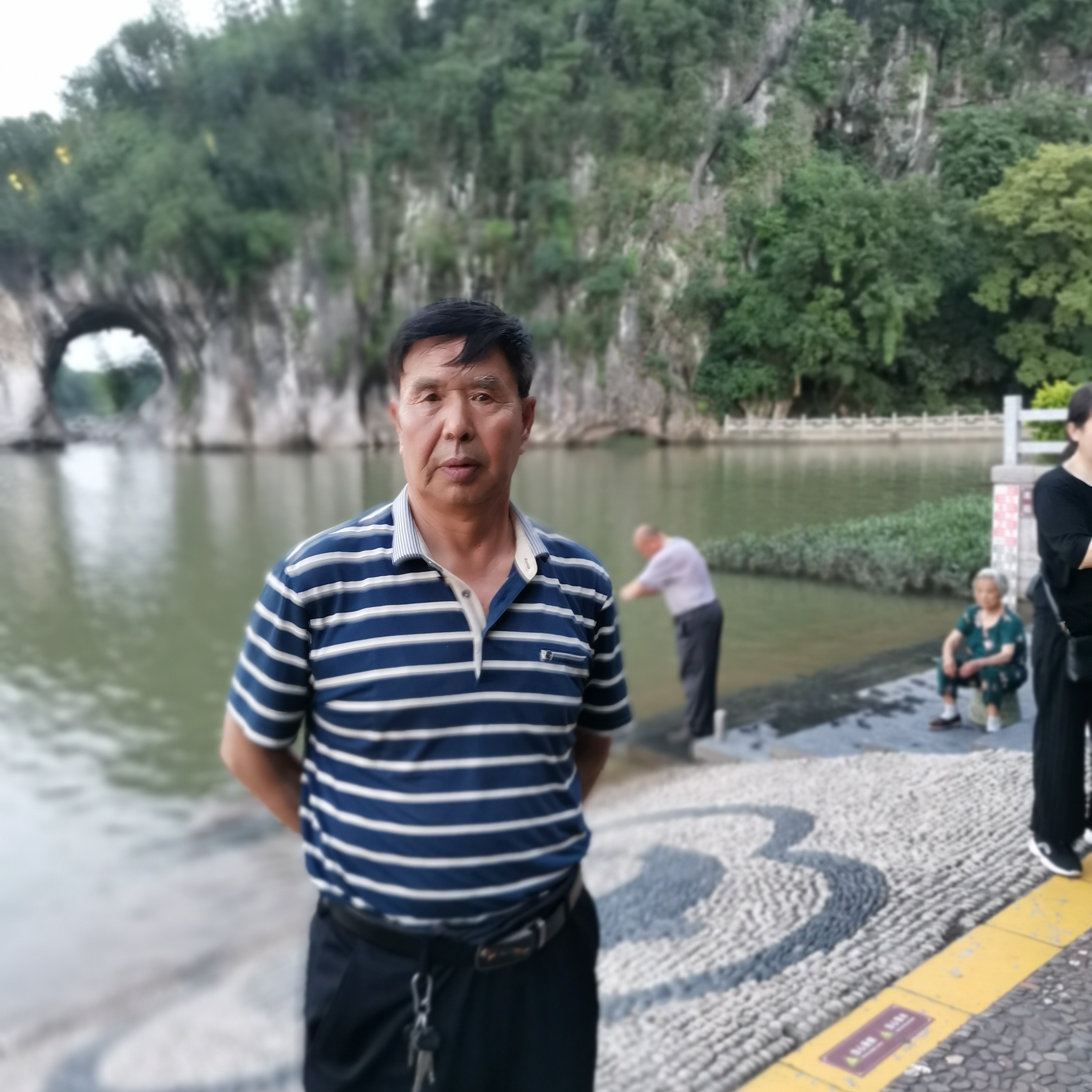 孤心闻整齐的照片