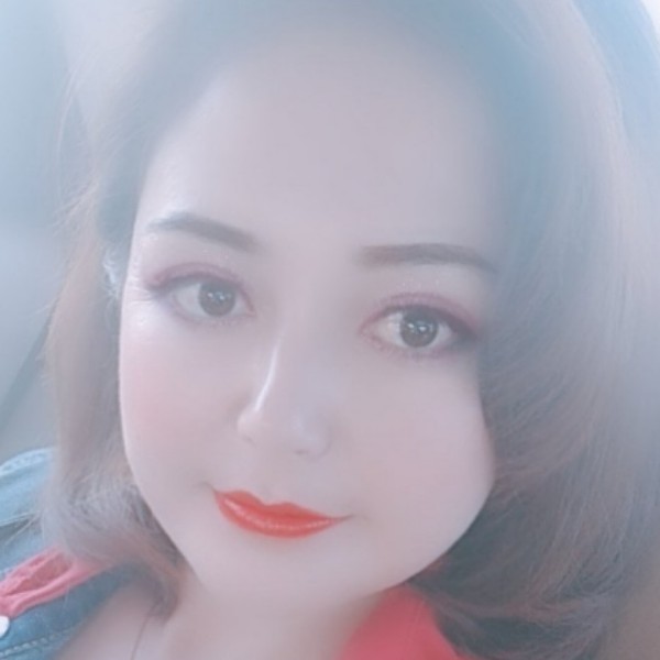 胡玛的照片