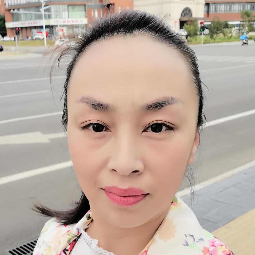 外向回眸秋天的照片