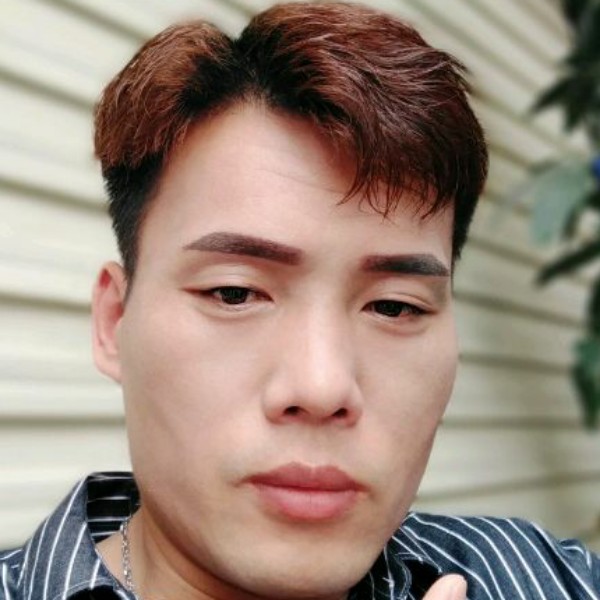 卓越大哥的照片
