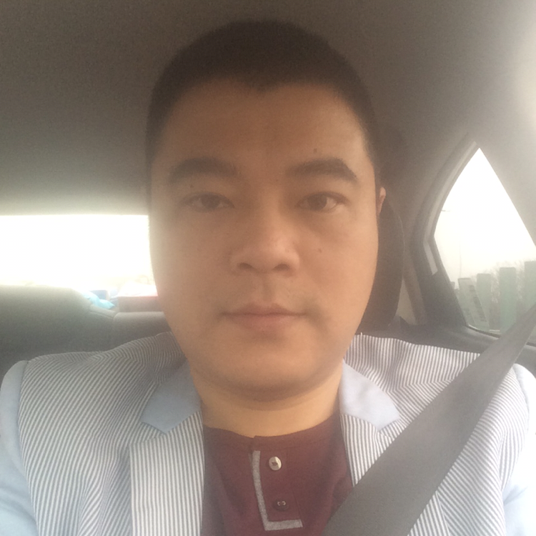 方方等待圆圆的照片
