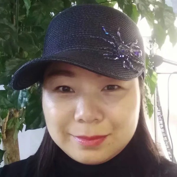 负责给锦瑟的照片