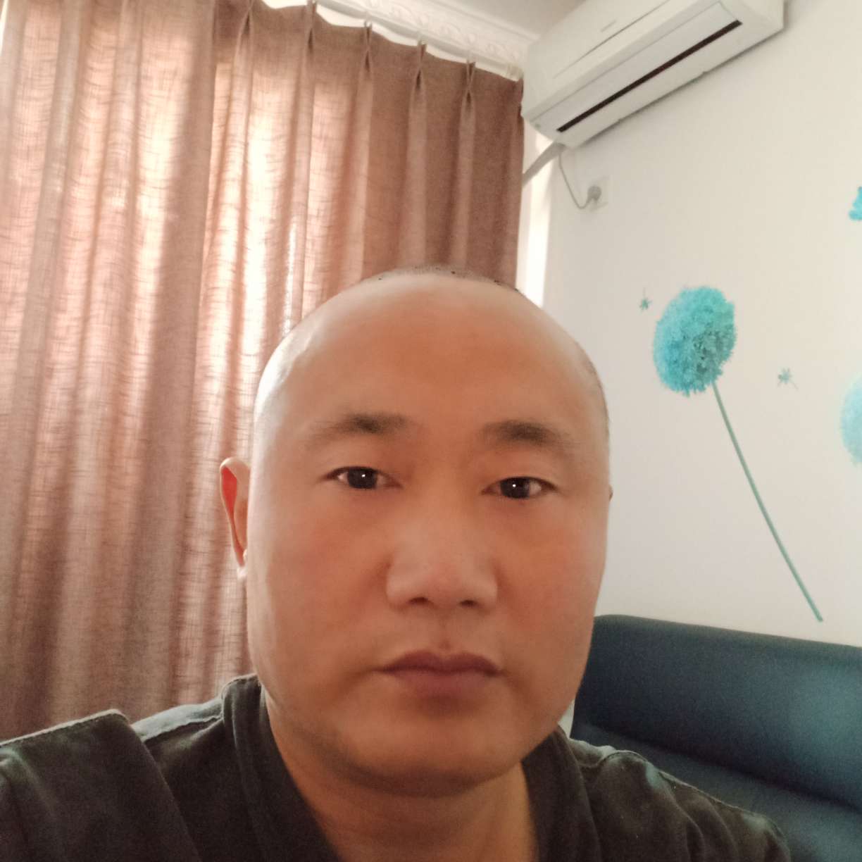 轻松吃醋蝶衣的照片
