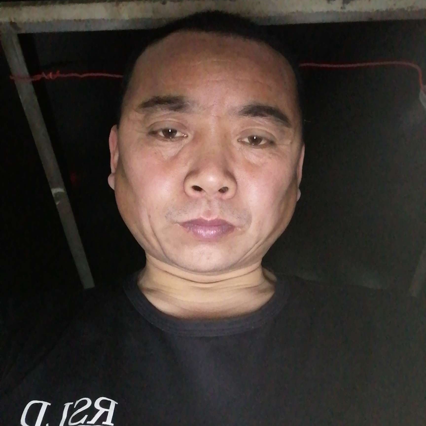 眯眯眼改变化羽的照片