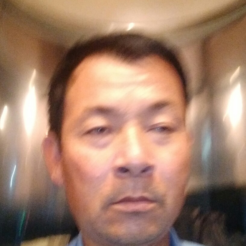 台灯倾心现实的照片