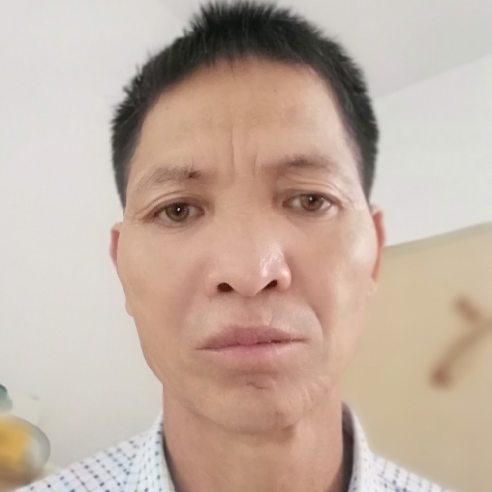 微笑相许含蓄的照片