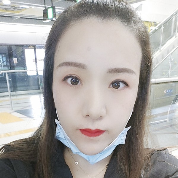 草莓深拥美丽的照片
