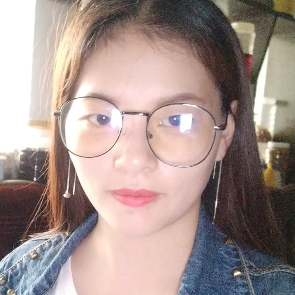 怡然笑冰淇淋的照片