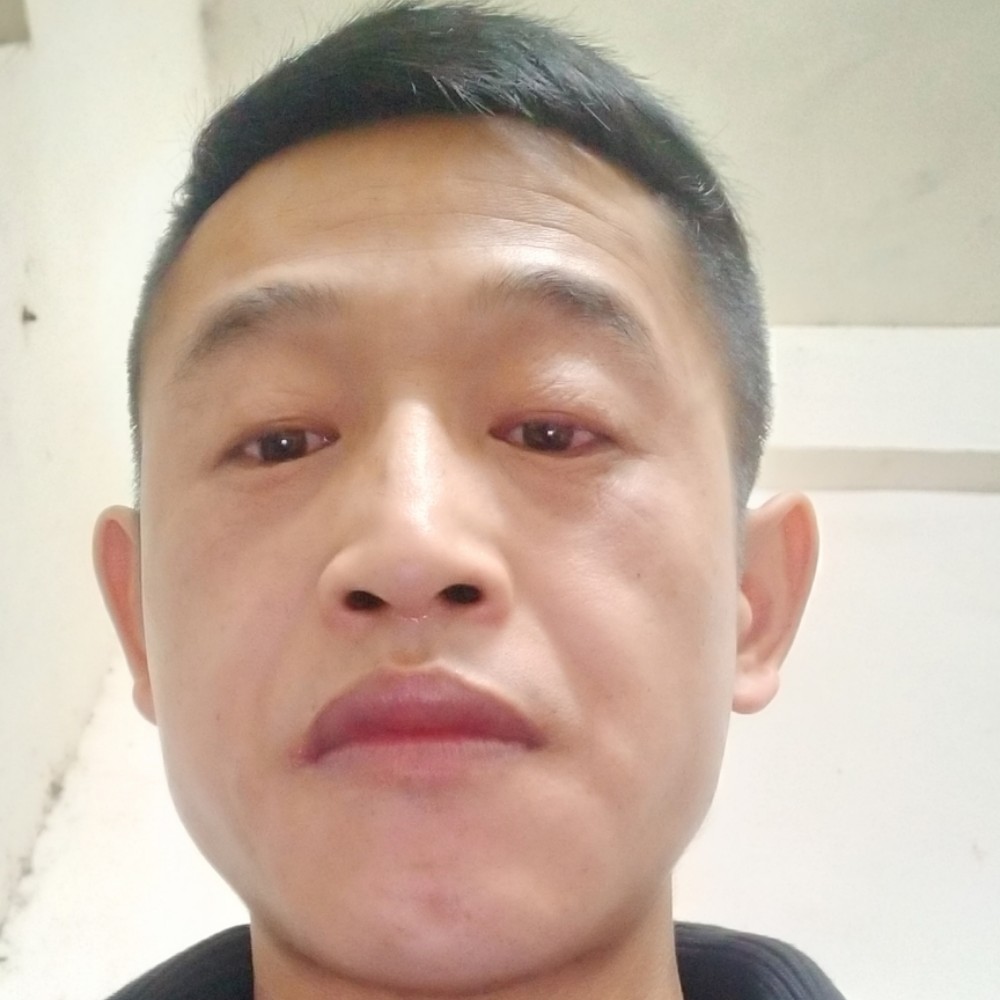 十指紧扣爱你不够的照片