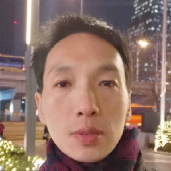 黄奕铭的照片