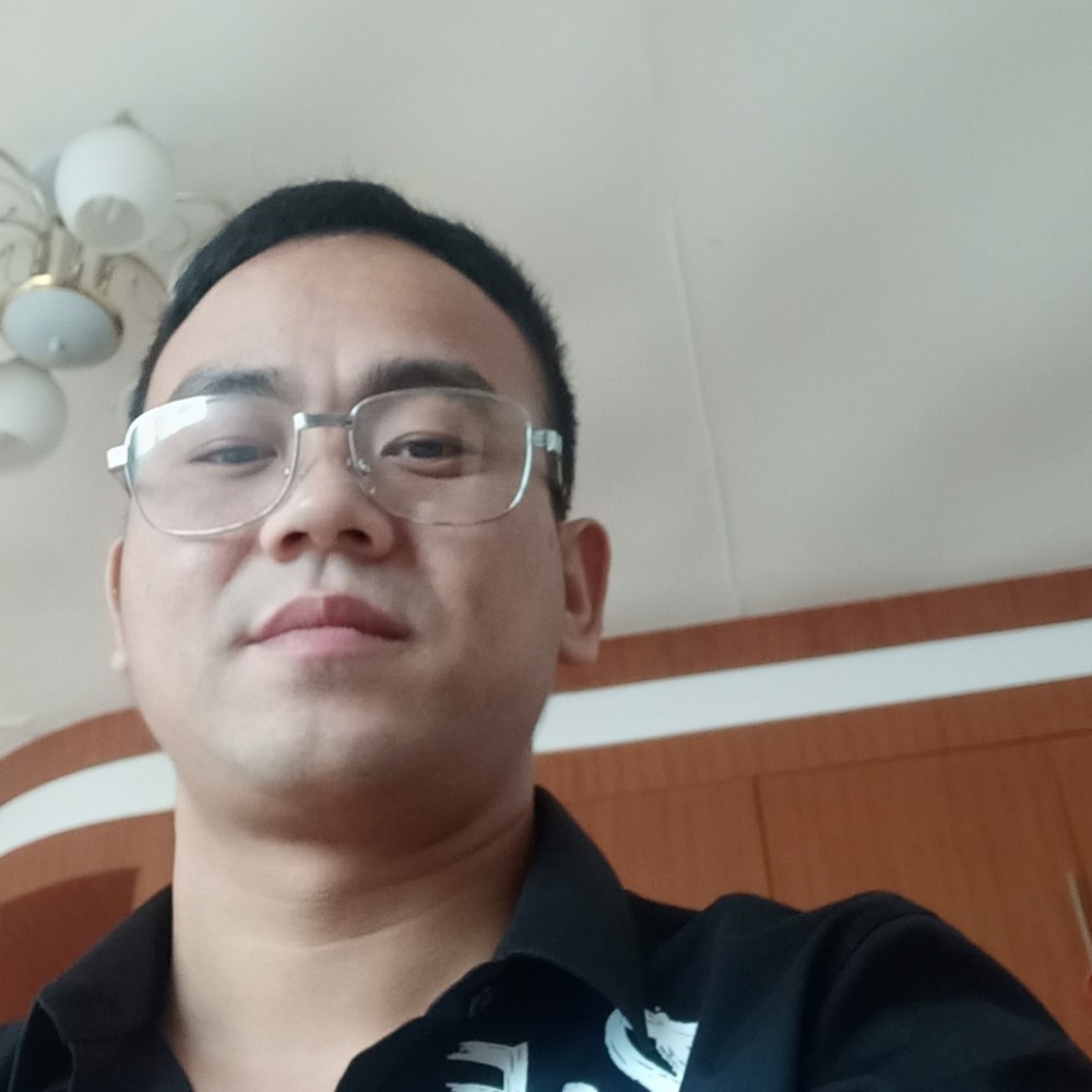 落寞踢哈密瓜的照片