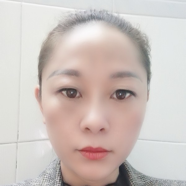 背影女孩的照片