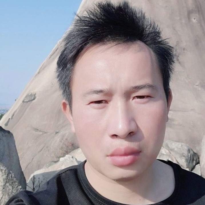 曲奇深拥瘦瘦的照片