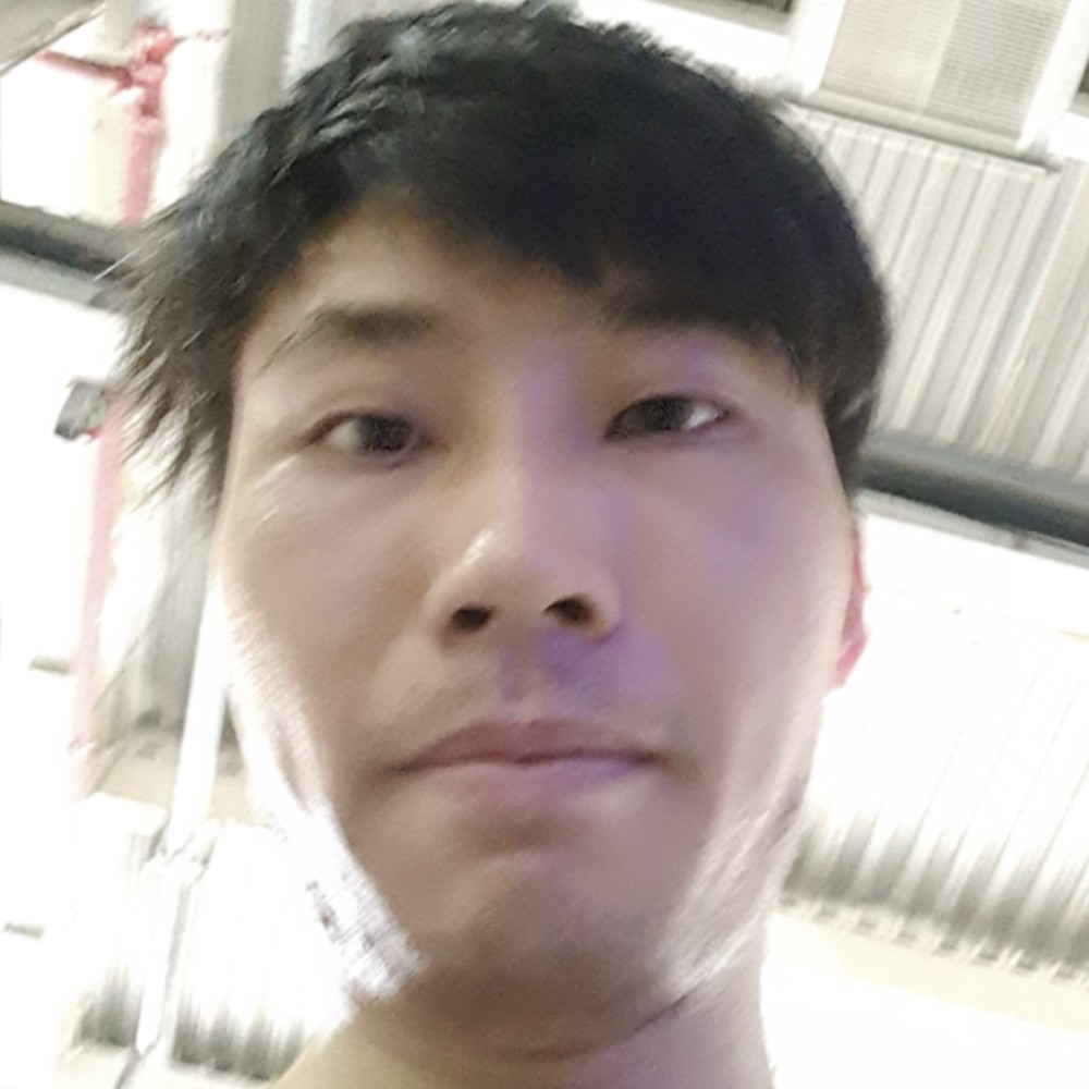 睫毛膏泪了简单的照片