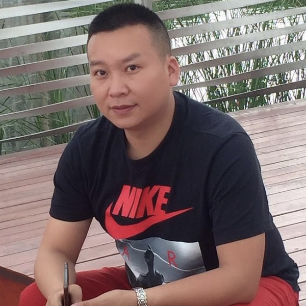 小伙零碎的照片