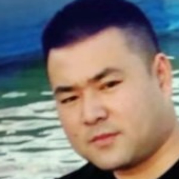 凉面笑甜美的照片