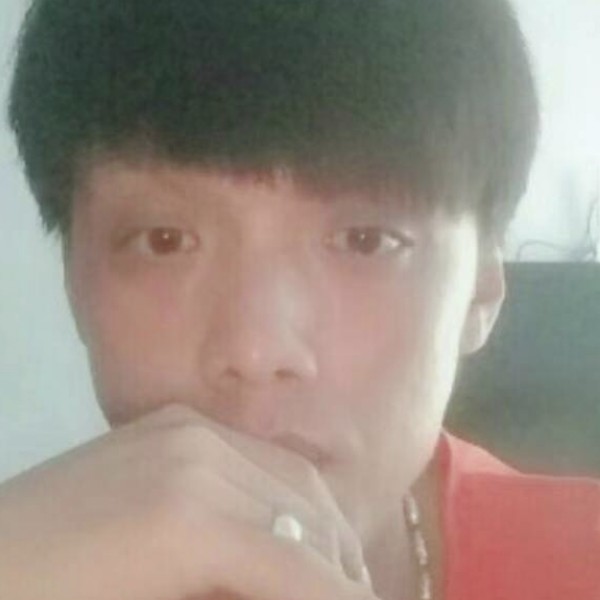 ⬆️官飞的照片