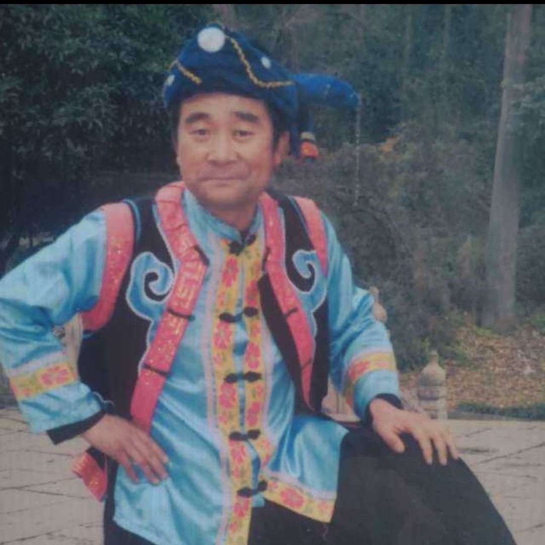 激动爱恋黑米的照片