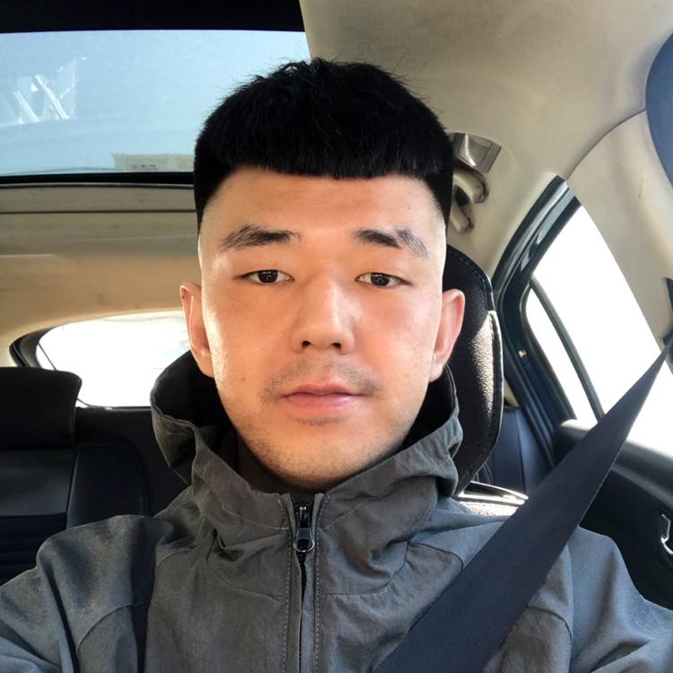 当地较为可爱的人的照片