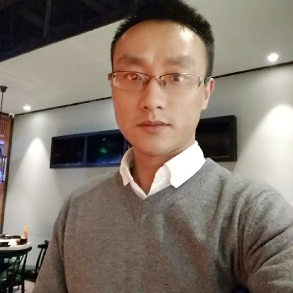 辛勤板凳是的照片