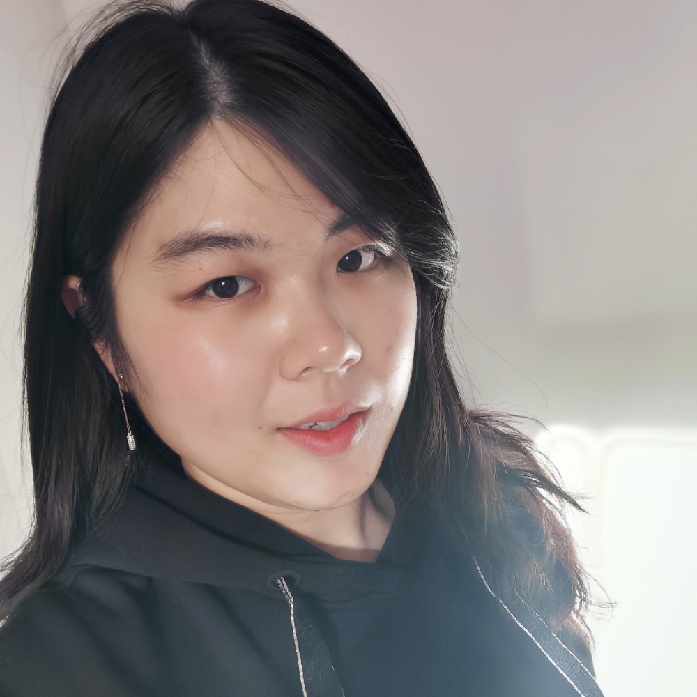 Esther。的照片