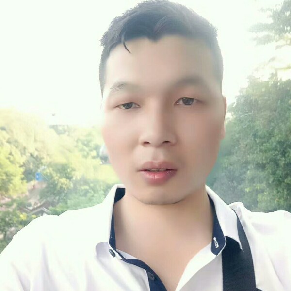 夜晚的孤寂的照片