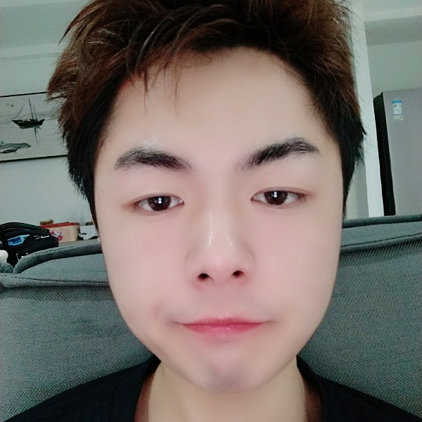 花痴闻剪影的照片