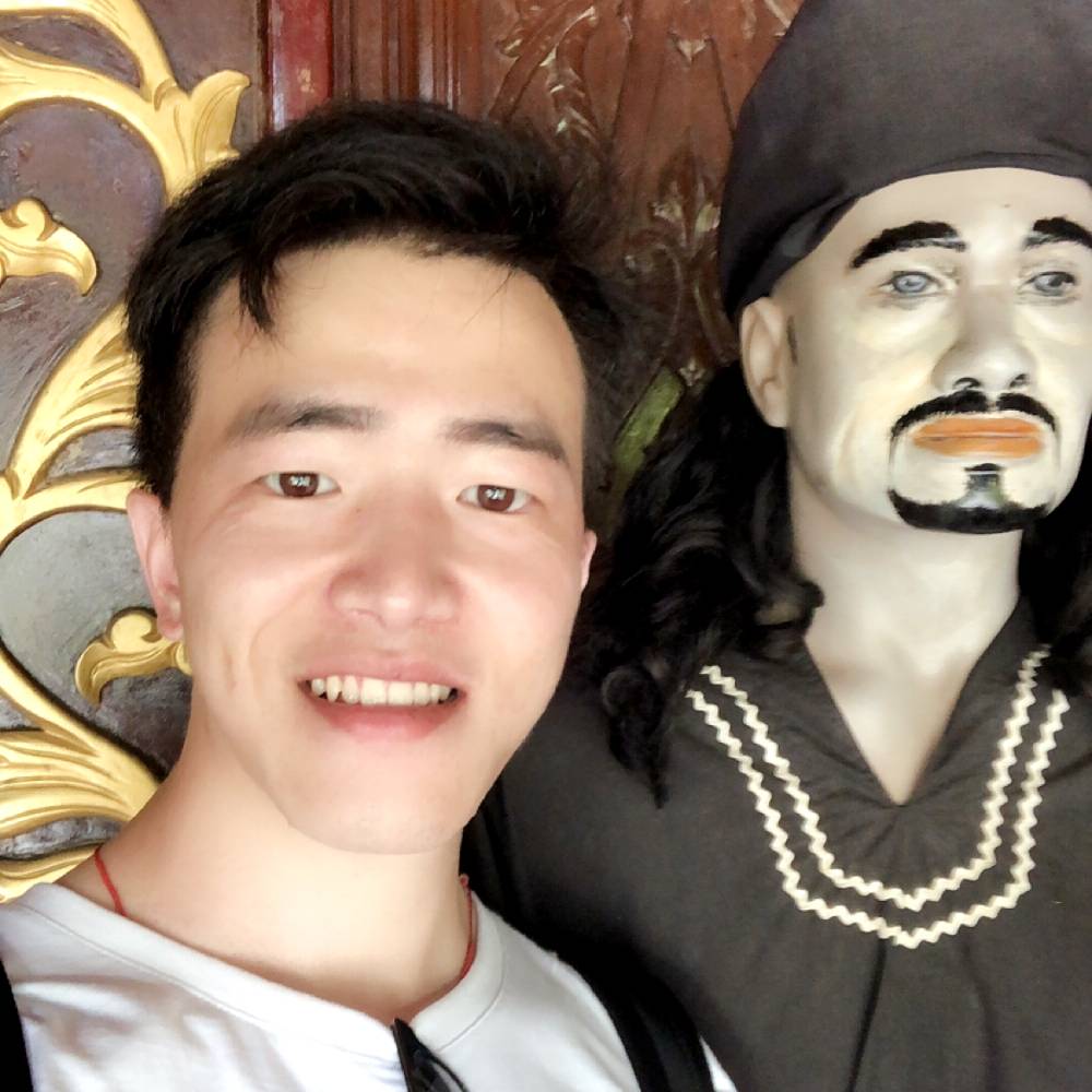 聆听不语的照片