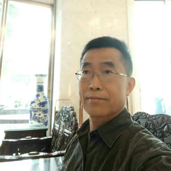 无辜相许钢铁侠的照片