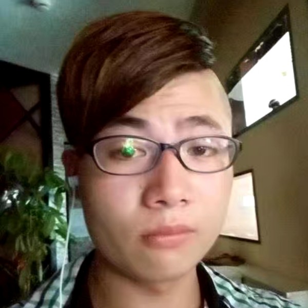 神勇打毛衣的照片